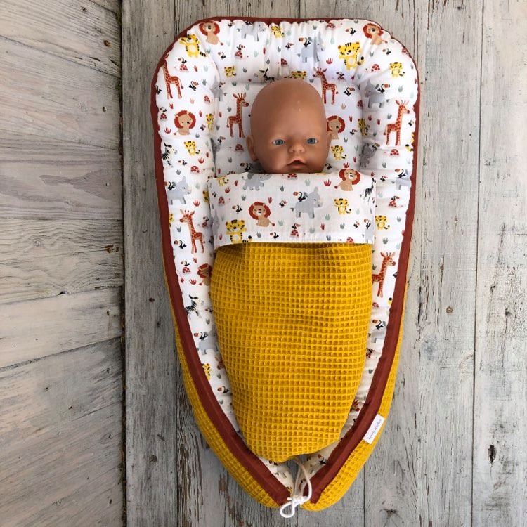 Poppennestje met dekentje jungle dieren okergeel - Afbeelding 2